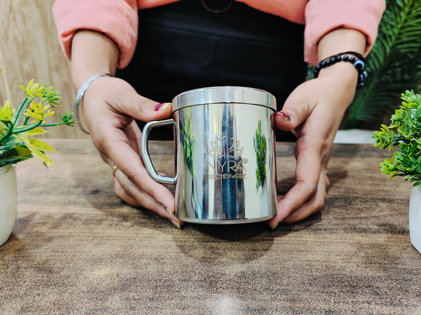Stainless Steel Double Walled Insulated Cup with Lid