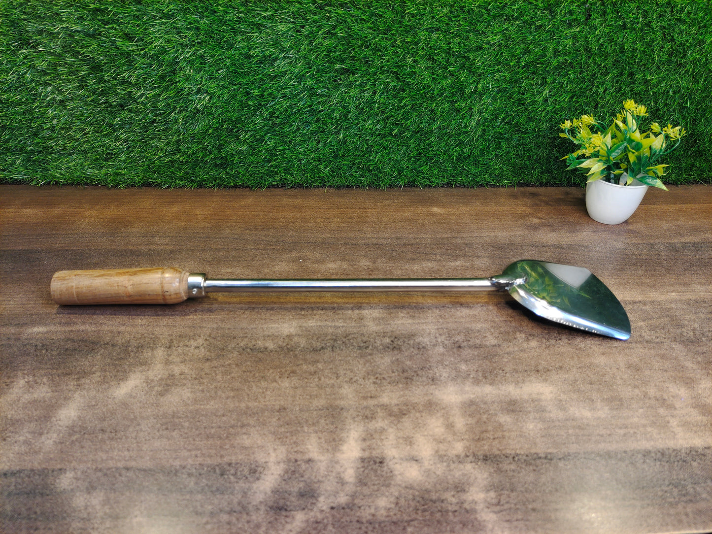 Stainless Steel Chinese Spatula/Palta – Durable Kitchen Tool with Ergonomic Wooden Handle