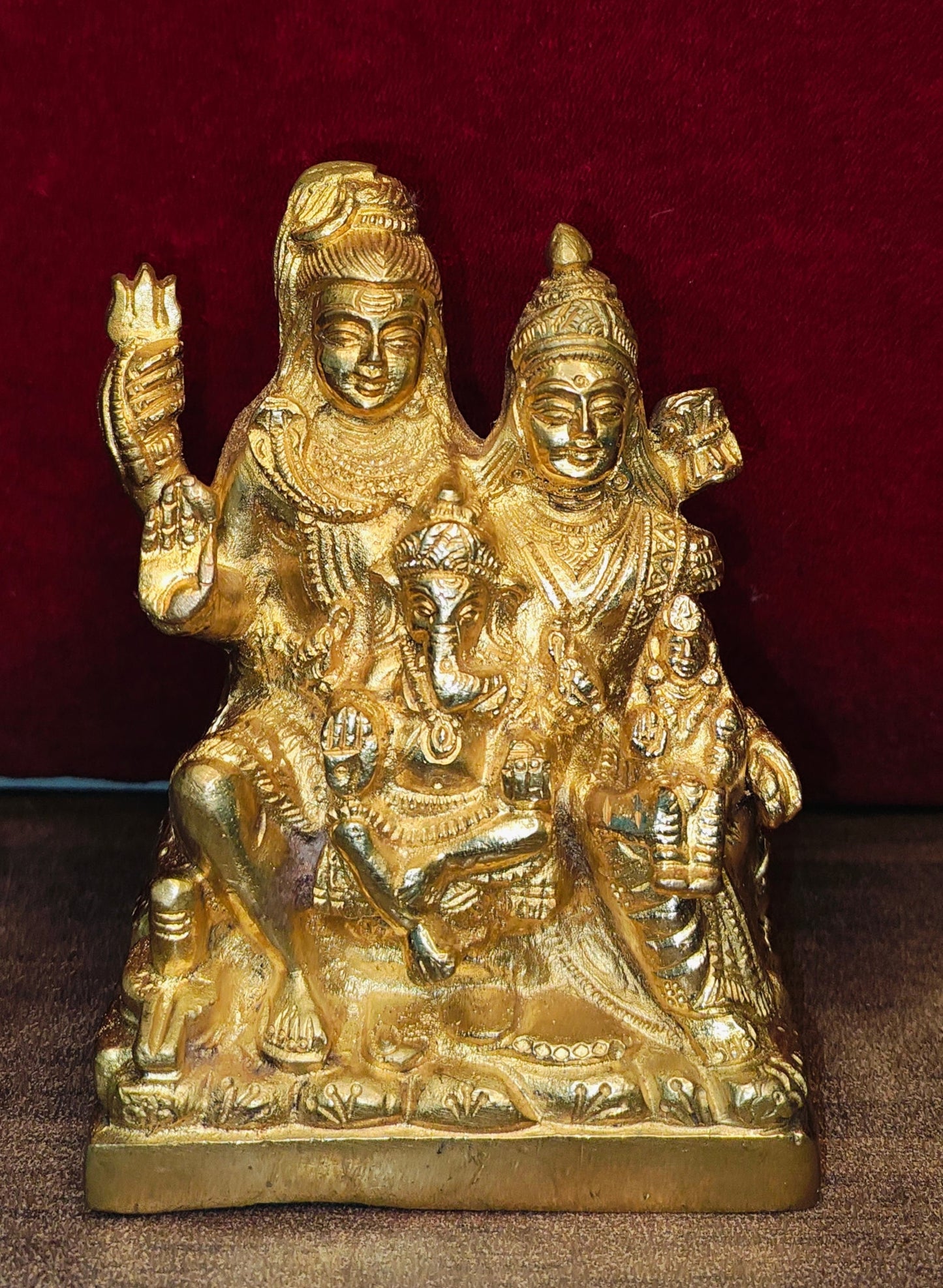 Brass Shiv Parivar Idol – Peetal Shiva Parvati Ganesh Family Showpiece Statue
