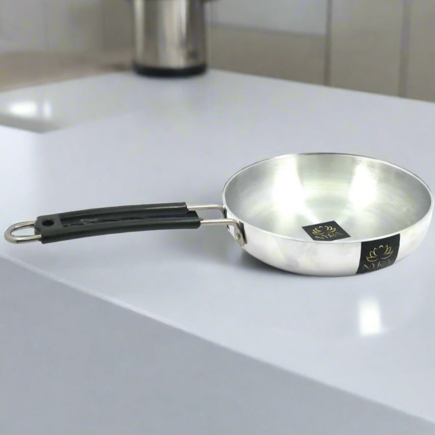 Aluminium fry pan