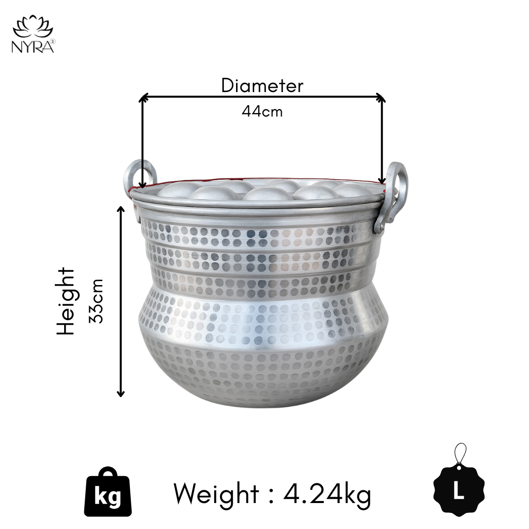 Metallic pot with dimensions and weight information on a white background