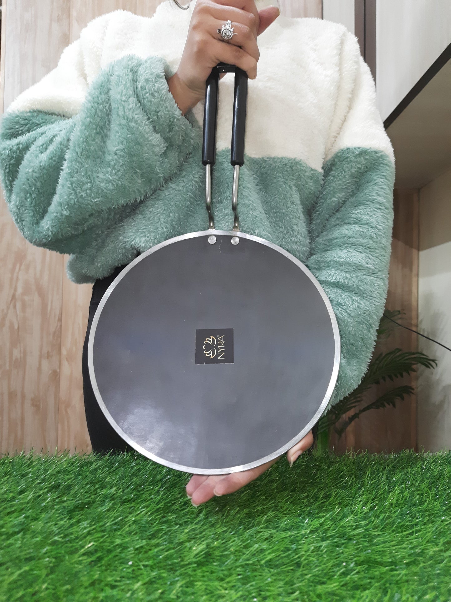 Iron Griddle/Tawa with Durable Handle