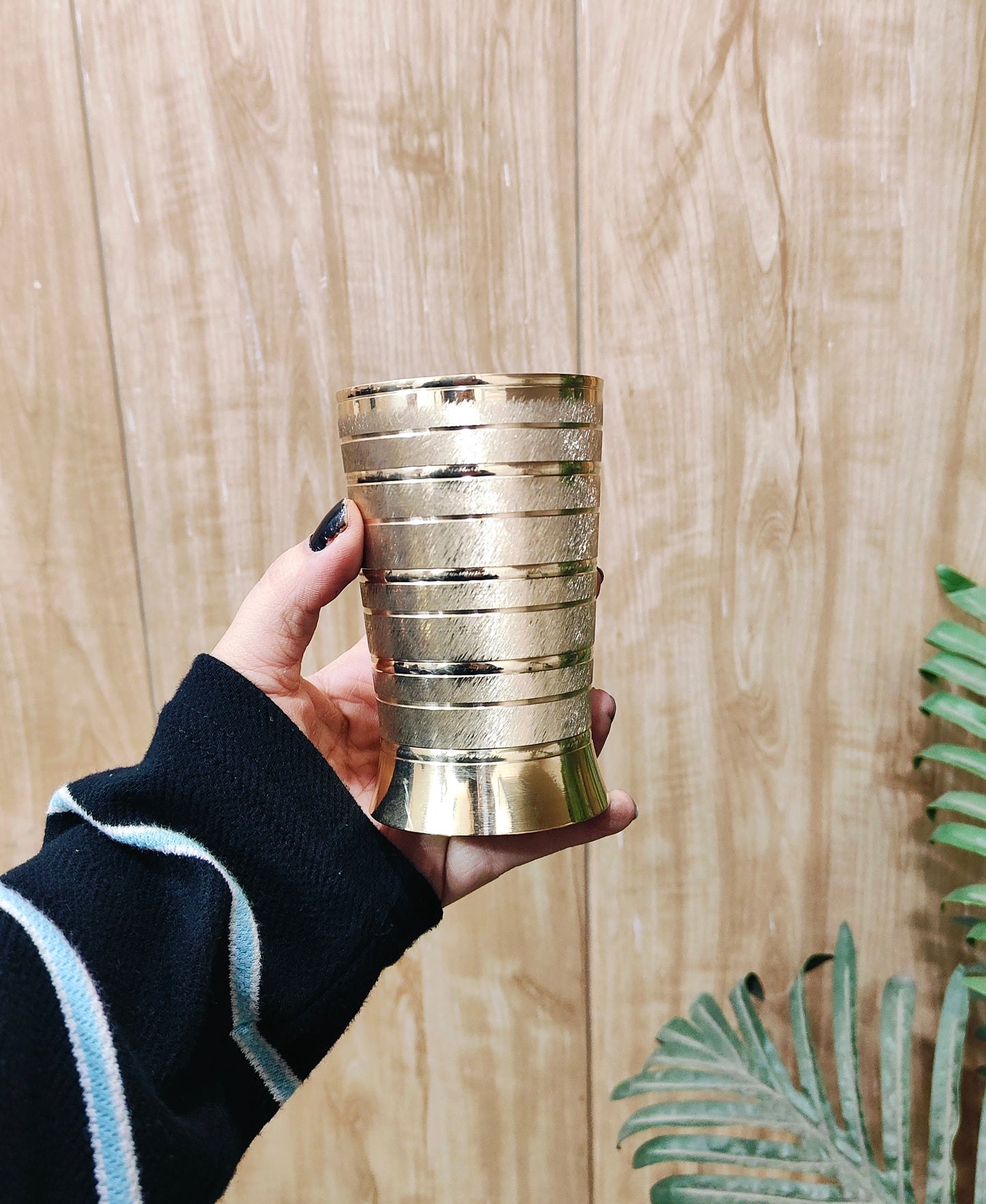 Pure Brass Peetal Designer Glass – Textured Ring Tumbler | Ayurvedic Pital Jal Drinkware