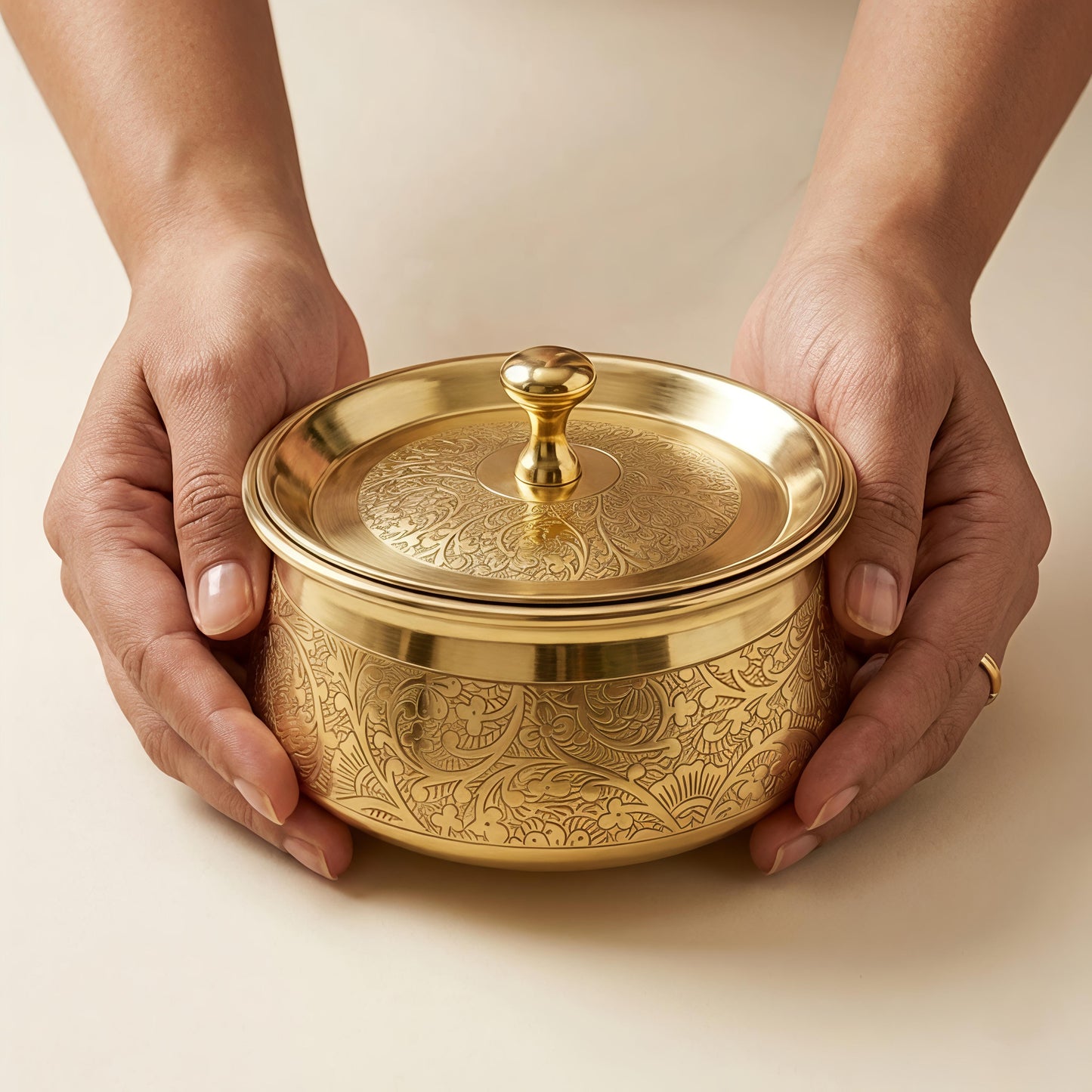 Premium Pure Brass Handi with Lid | Hand-Etched Traditional Serveware with Kalai (Tin) Coating