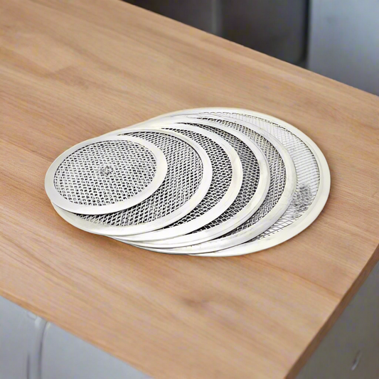 Aluminium pizza baking tray