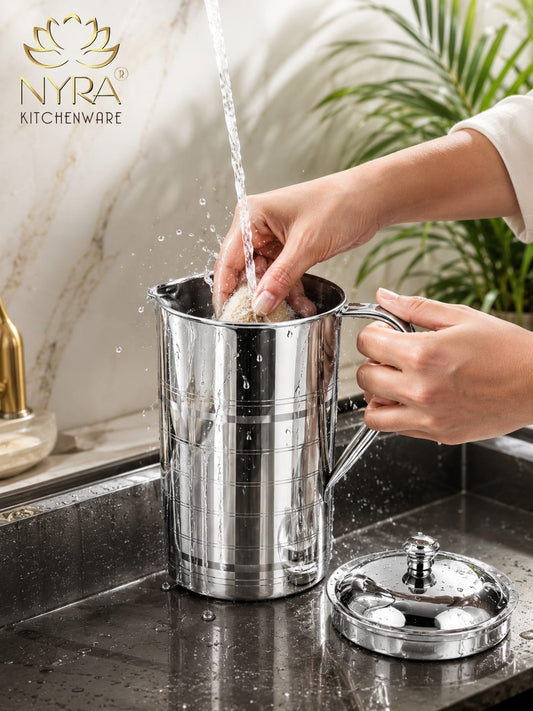 Stainless-Steel Spot-Welding Jug with Sturdy Handle and Lid - 2 Liters Drinkware